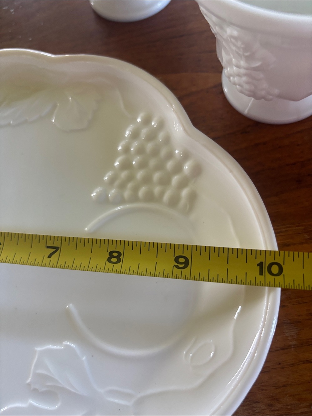 Vintage Indiana Glass Set of 6 Harvest Grape pattern white milk glass snack set - Picture 9 of 13